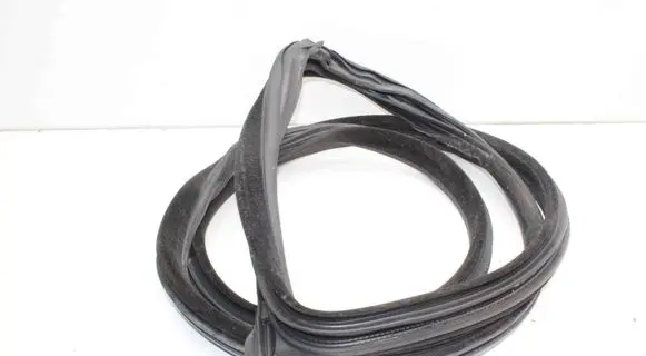 BMW 6 F06 Gran coupe Rubber seal front door (on door) 7275298