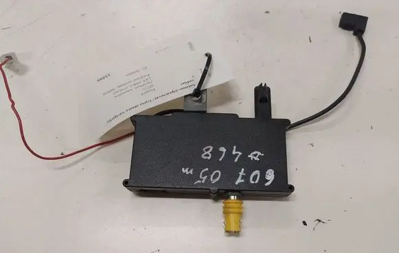 Peugeot 607 Aerial antenna amplifier 9649863280