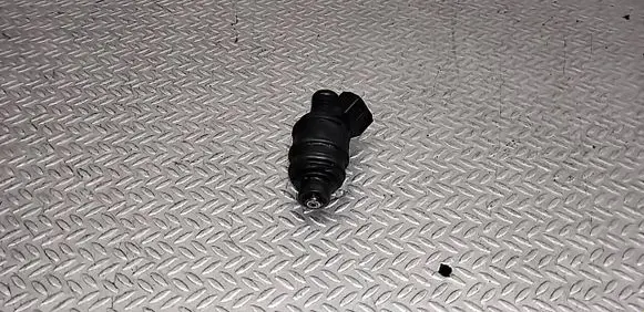 Opel Vectra C Fuel injector 90536149
