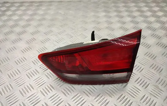 Hyundai i30 Tailgate rear/tail lights 92404G4200