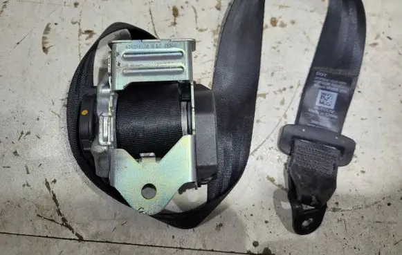 Volvo S90, V90 Front seatbelt 39836050