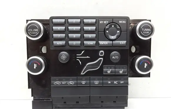 Volvo V70 Climate control unit 30782909