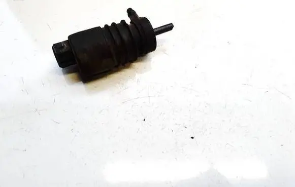 Volkswagen Golf III Windscreen/windshield washer pump vdo
