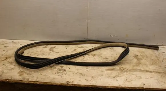 Chrysler Town u0026 Country V Rear door rubber seal (on body) 