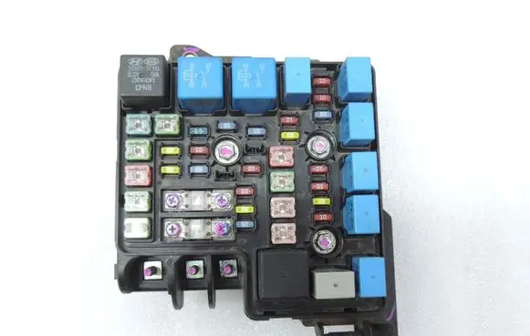 KIA Ceed Fuse box set 919502H020