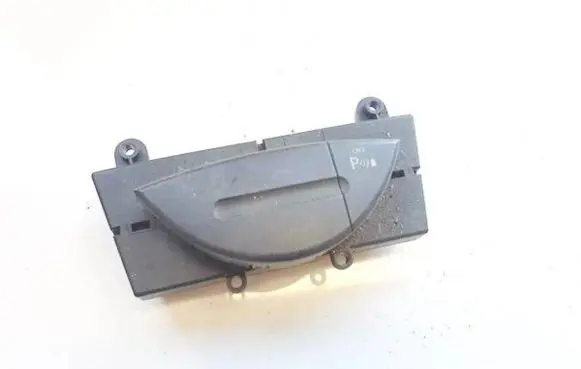 Mercedes-Benz E W211 Parking (PDC) sensor switch 2118206510