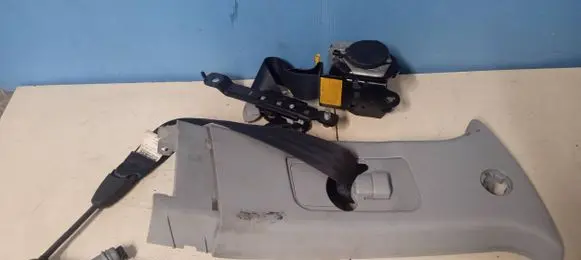 Mitsubishi Outlander Front seatbelt 6066746 147423H351