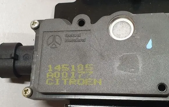 Citroen C5 Tailgate window lock/catch/latch A00177 145105