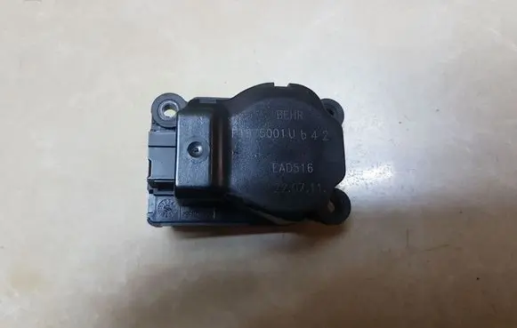 Peugeot 5008 Air flap motor/actuator P1975001UB42