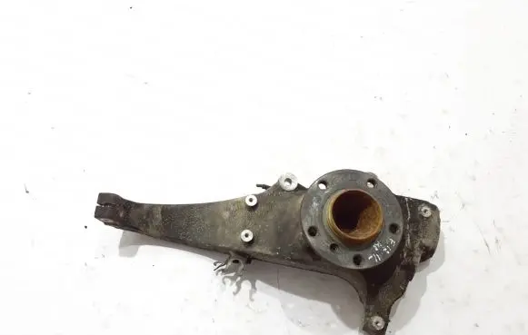 BMW 6 F12 F13 Front wheel hub 6775769