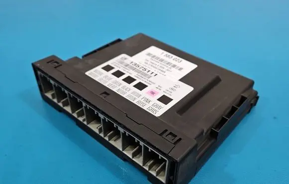Opel Insignia A Central body control module 13575111 IMPRK1583023