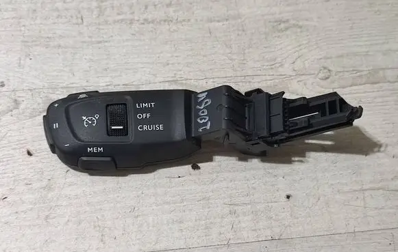 Peugeot 2008 II Cruise control switch 98133623ZD