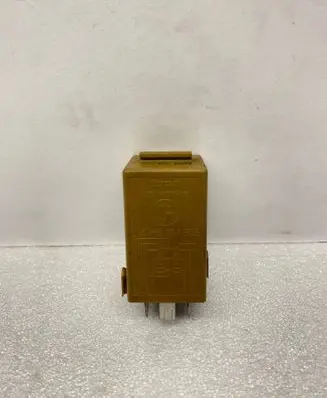 BMW 5 E60 E61 Window control relay 61368384505