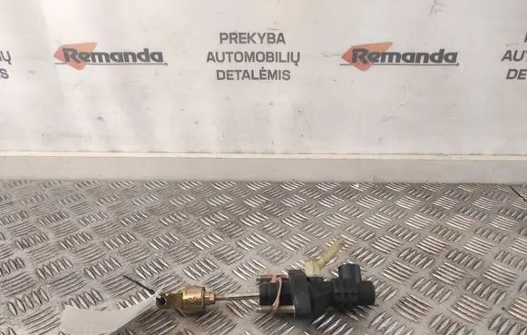 Toyota Avensis T250 Clutch master cylinder 0390606