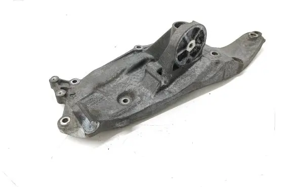Ford Kuga II Generator/alternator bracket DS7Q8D611AH