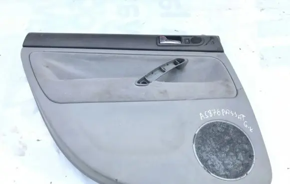 Volkswagen PASSAT B5.5 Rear door card panel trim 036123334