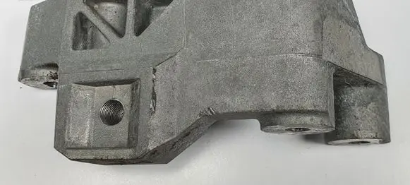 Nissan NV200 Engine mount bracket