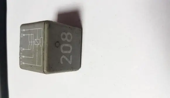 Audi A6 S6 C5 4B Other relay 431951253H