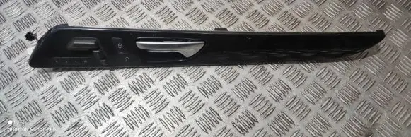 Mercedes-Benz ML W164 Rear door card trim A1667600561