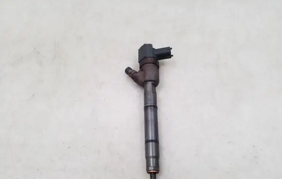 KIA Ceed Fuel injector 338002A900