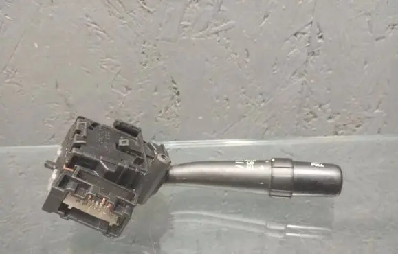 Toyota Avensis T250 Wiper control stalk 8465205160