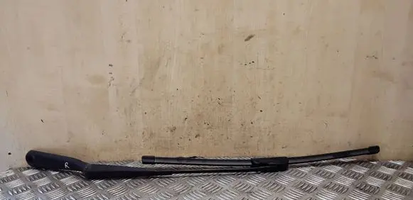 BMW X3 E83 Front wiper blade arm
