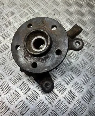 Mercedes-Benz Vito Viano W638 Front wheel hub