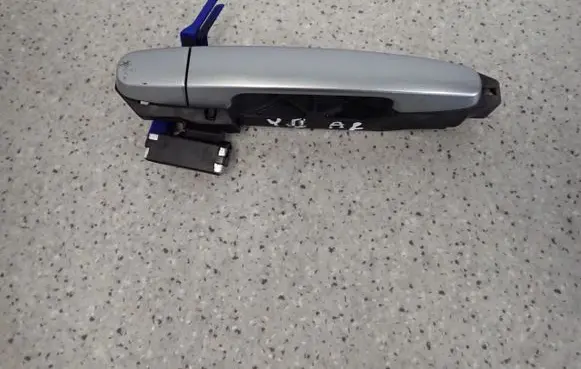 Toyota Yaris Sliding door exterior handle 