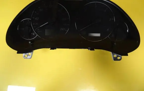 Toyota Avensis T250 Speedometer (instrument cluster) 8380005632