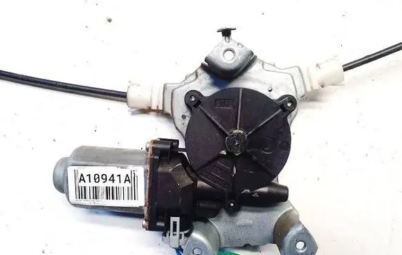 Nissan Almera Tino Front door window regulator motor 400698