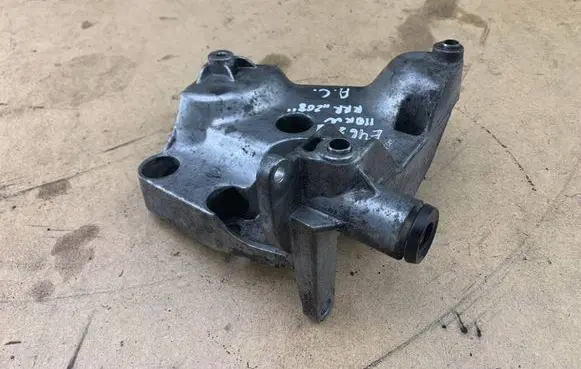 BMW 3 E46 A/C compressor mount bracket 7787319 64557787319 64557794614