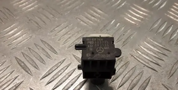 Mercedes-Benz R W251 Airbag deployment crash/impact sensor 0038202926