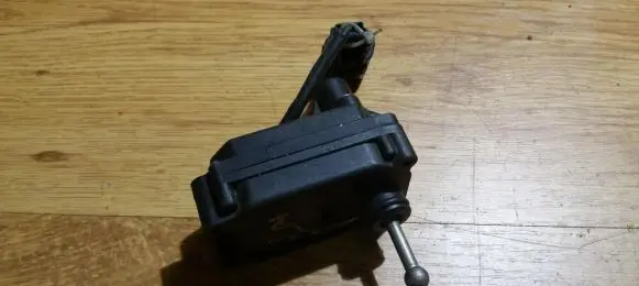 Mazda 323 F Headlight level adjustment motor 