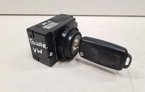 Volkswagen Touareg I Ignition lock 3D0905865E 33300101