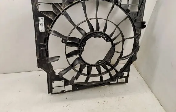 BMW X7 G07 Radiator cooling fan shroud 8589043 10629617 KY824003