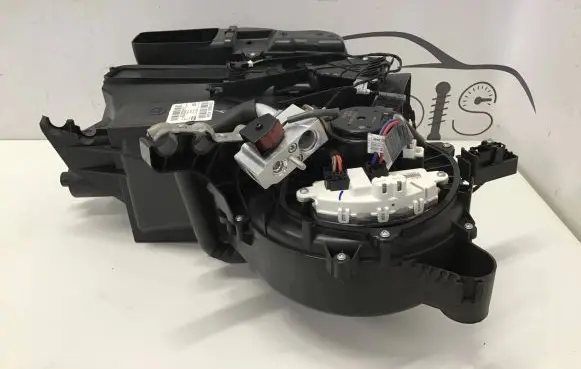 Mercedes-Benz GLS X166 Interior heater climate box assembly A1668301660
