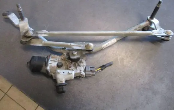 Renault Captur Front wiper linkage 286001161R A3829397