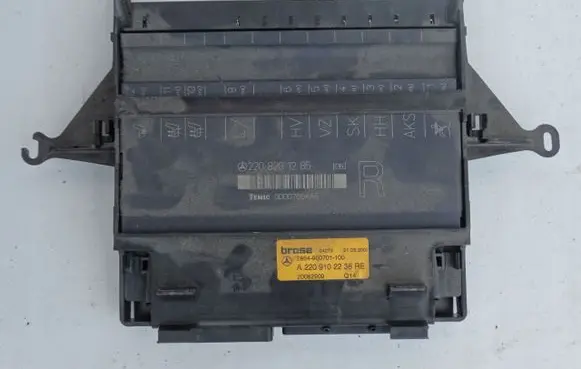 Mercedes-Benz S W220 Seat control module 2208201285