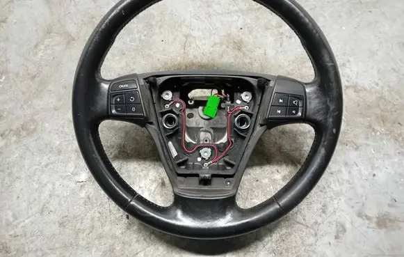 Volvo V50 Steering wheel