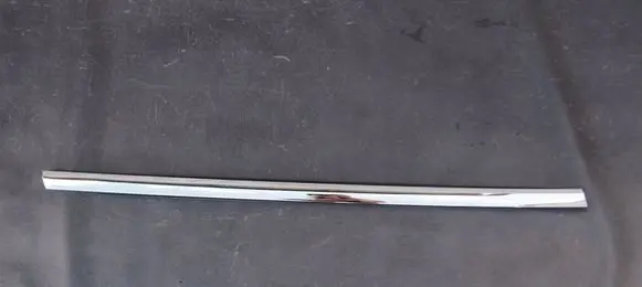 Tesla Model S Front door trim (molding) 109591600B
