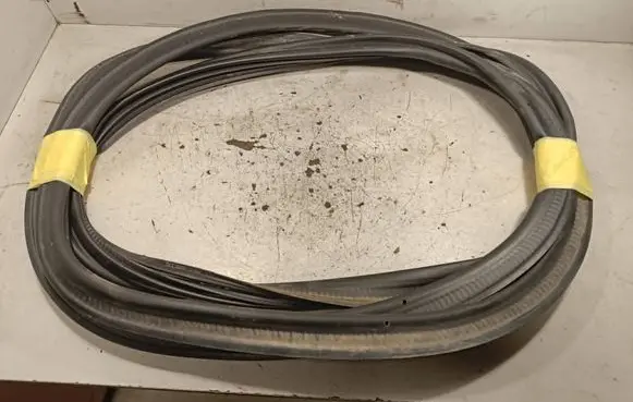 Audi SQ7 Trunk rubber seal (body) 4H0827705
