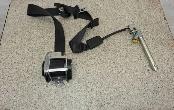 Citroen C4 Grand Picasso Front seatbelt 98010203XX 6231766AA