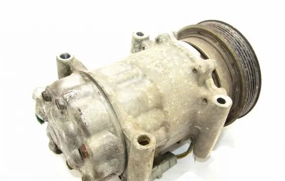 Renault Twingo II Air conditioning (A/C) compressor (pump) 8200953359