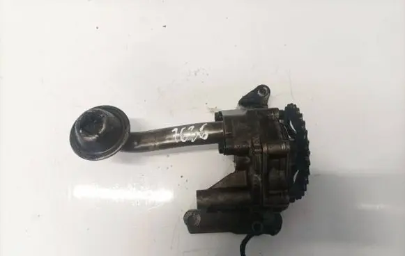 Volkswagen Golf IV Oil pump 06a115105b