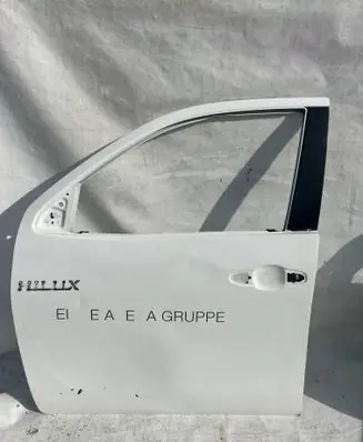 Toyota Hilux (AN120, AN130) Front door