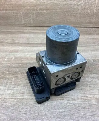 BMW 5 F10 F11 ABS Pump 6797668 6797670