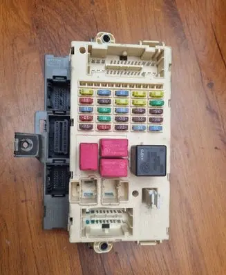 Alfa Romeo 159 Fuse box set PA66GB15 C106