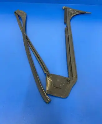 Tesla Model X Rubber seal front coupe door 103215300C