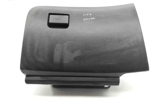 Glove box