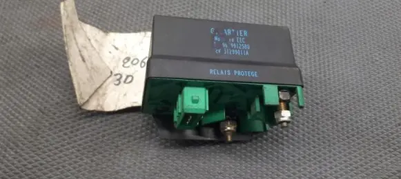 Citroen C5 Aircross Glow plug pre-heat relay 9633912580